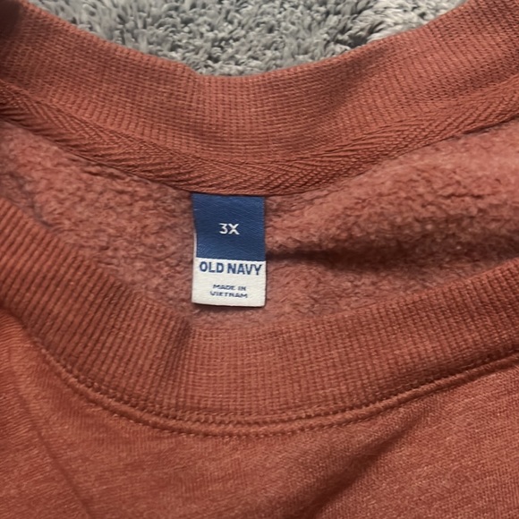 Old Navy Crew Neck - Size 3X - Picture 3 of 3